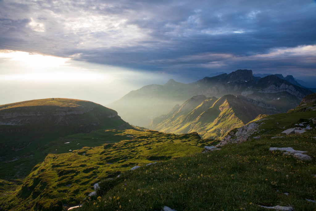 Die Churfirsten in den Alpen © Sylvia Knittel